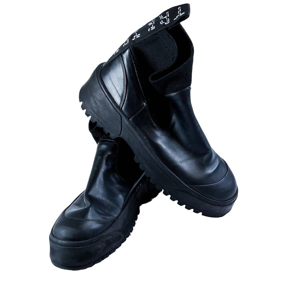 Zara TRF Size US 9 (EU 40) Rugged Chunky Sole Leather Boots - Black